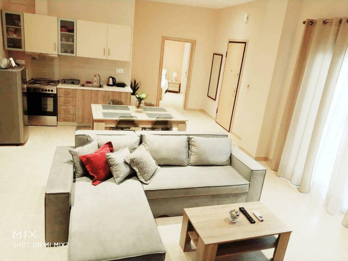 Beautiful House In Alimos Near To The Beach And Metro Athens Luaran gambar