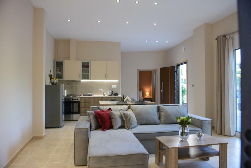 Beautiful House In Alimos Near To The Beach And Metro Athens Luaran gambar
