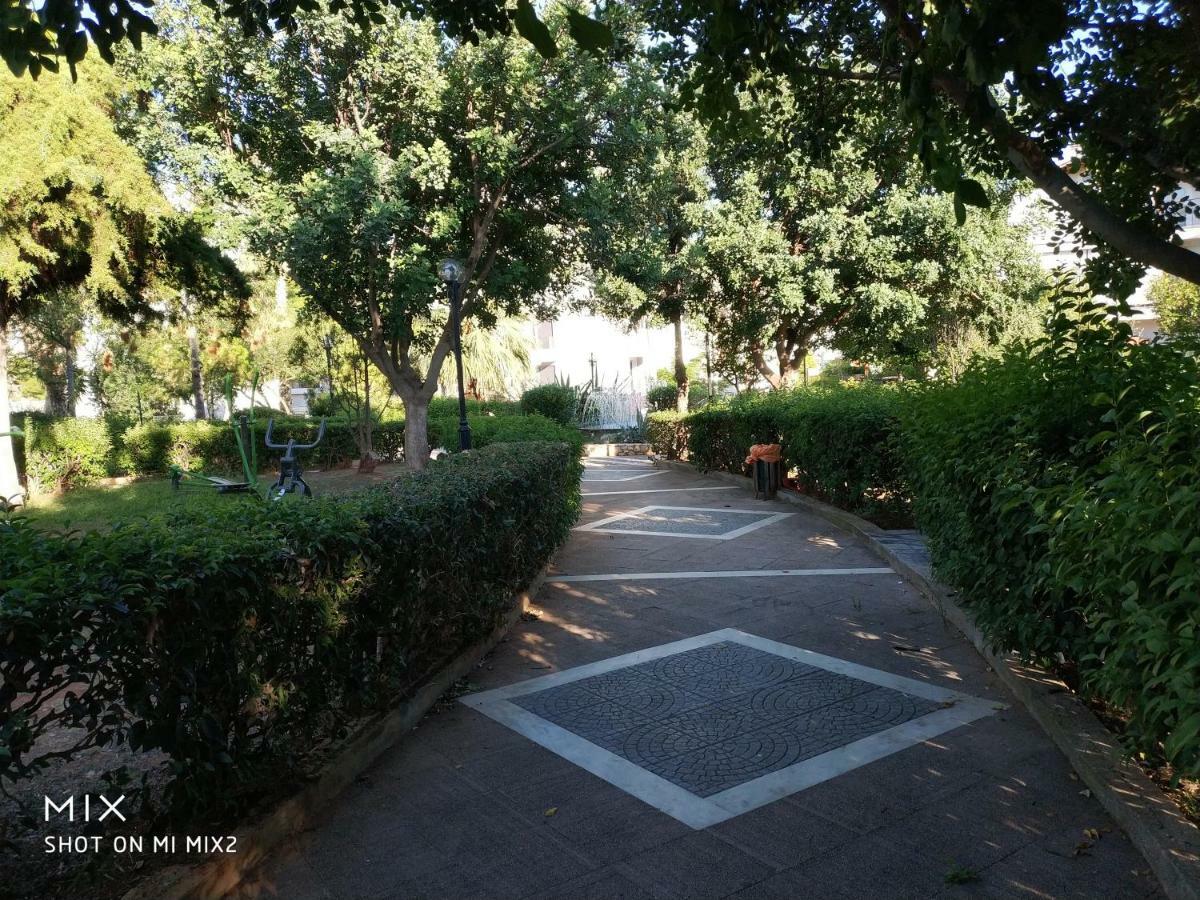 Beautiful House In Alimos Near To The Beach And Metro Athens Luaran gambar